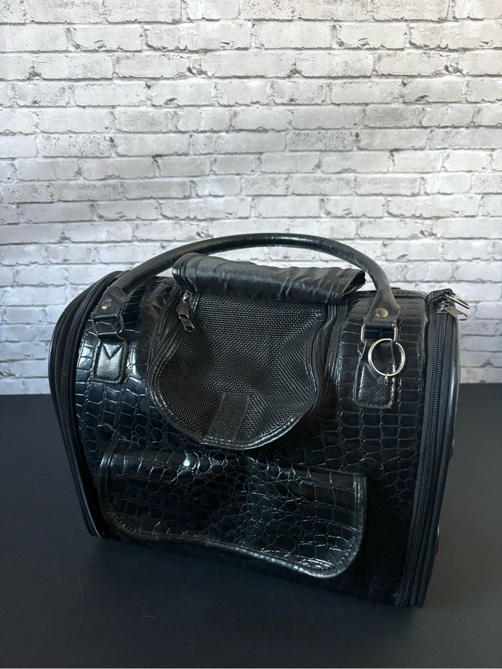Black Croc-Embossed Cat Carrier - Picture 6 of 7